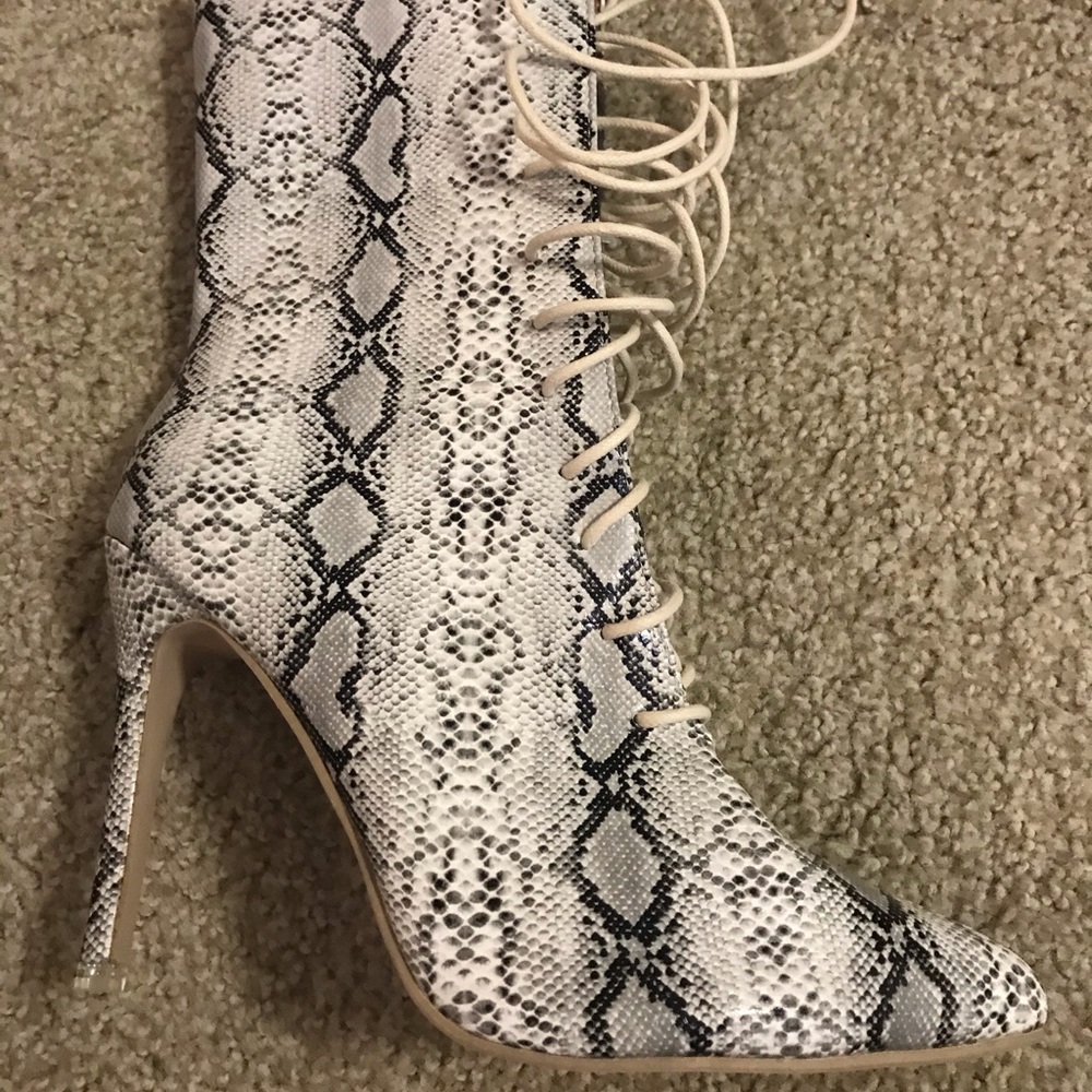 Snake Vegan Leather Lace Up Sexy Stiletto Boots - Picture 4 of 8